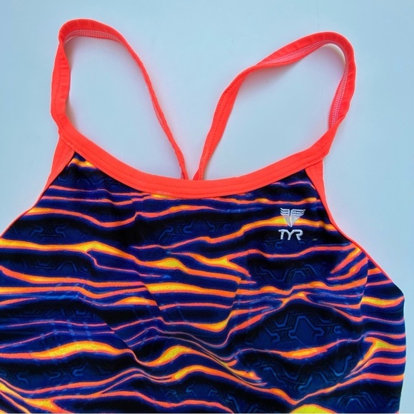 TYR Cadence Diamond Fit Swimsuit - Picture 3 of 6